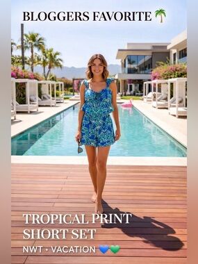 BLOGGERS FAVORITE NWT House of Harlow 1960 Tropical Print Short Set Vacation